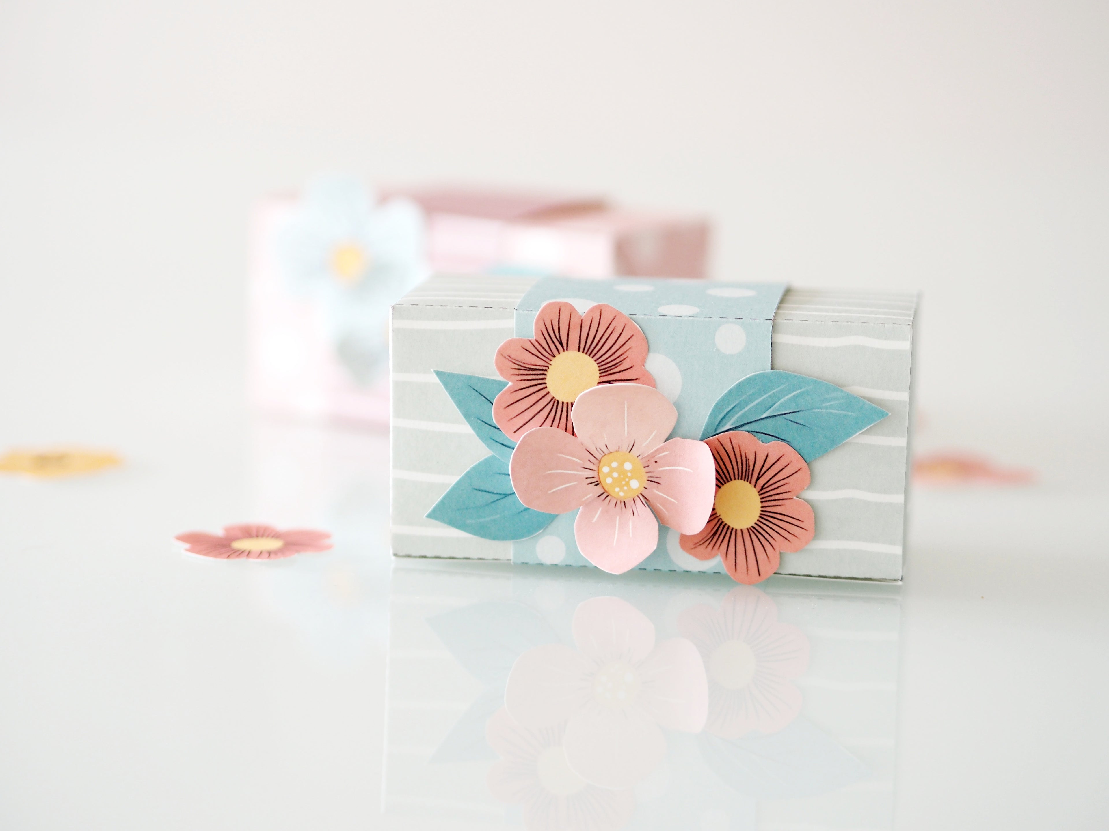 Krabička s manžetou – stylový obal pro dárky nebo dobroty