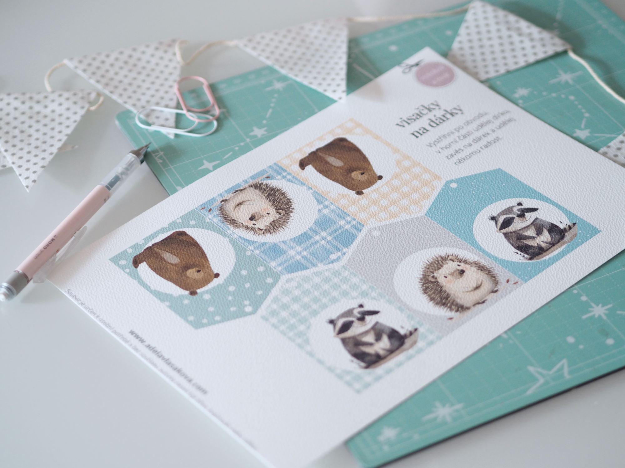 Lesní přátelé – klučičí visačky k vytištění a vystřižení.